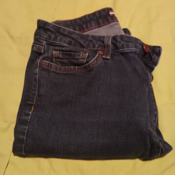 Tommy Hilfiger Denim - Ladies Tommy Hilfiger regular wash straight leg jeans size 6R